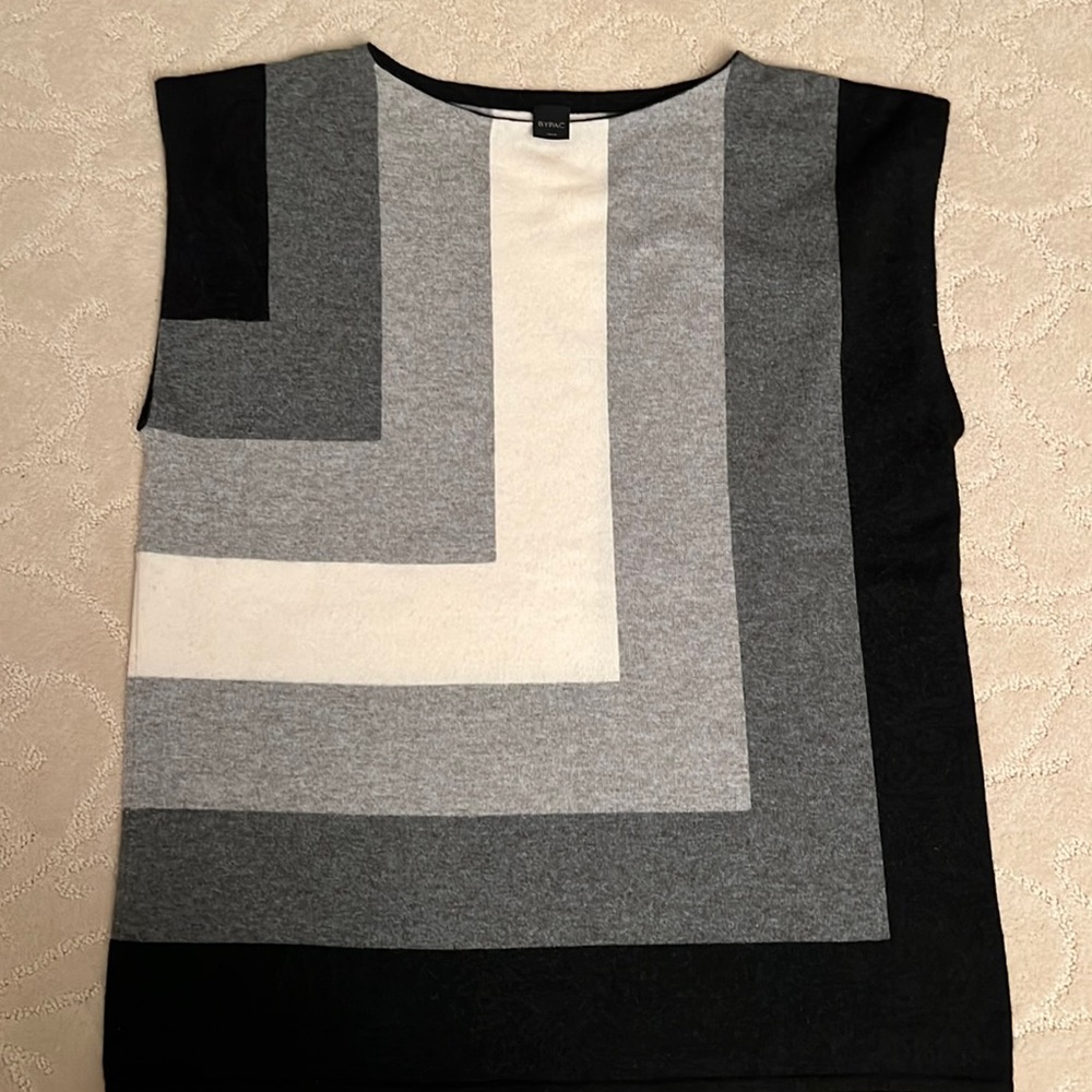 BYPAC by Paris cashmere gray sweater size FS. Like new